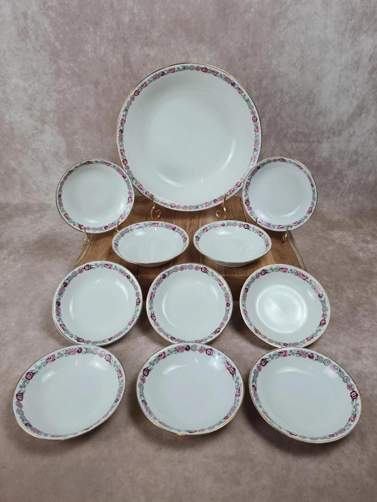Lot ancien 10 coupelles + grand saladier