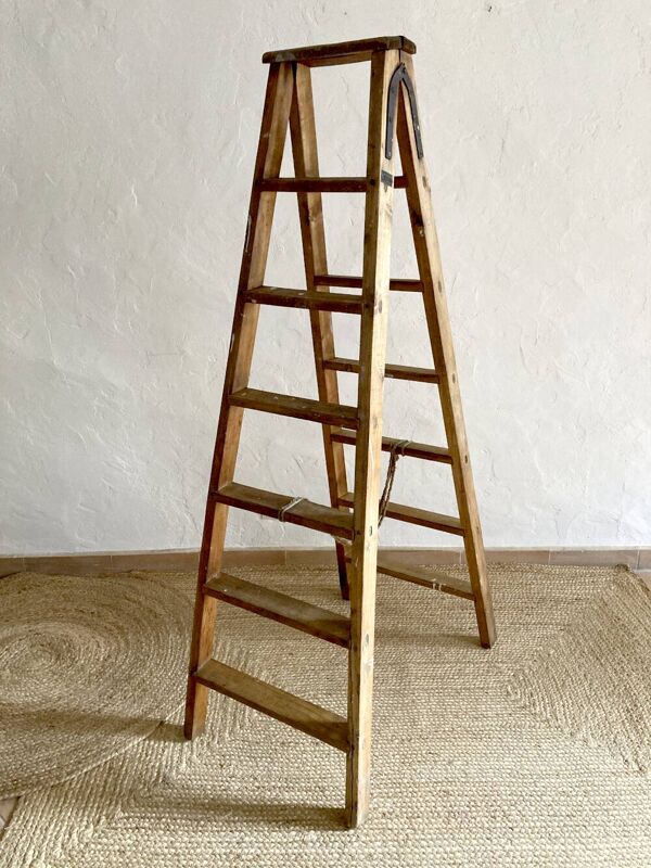 Ancien escabeau de peintre en bois