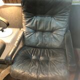 2 leather armchairs