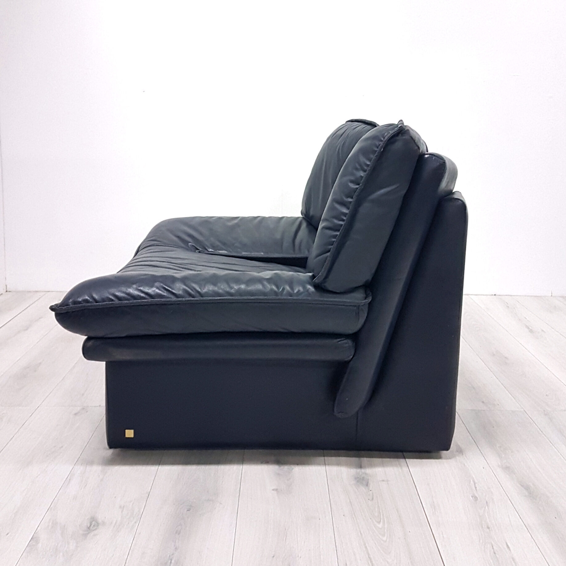 Post modern leather lounge chairs with ottoman by Nicoletti Salotti, Italy 1980s