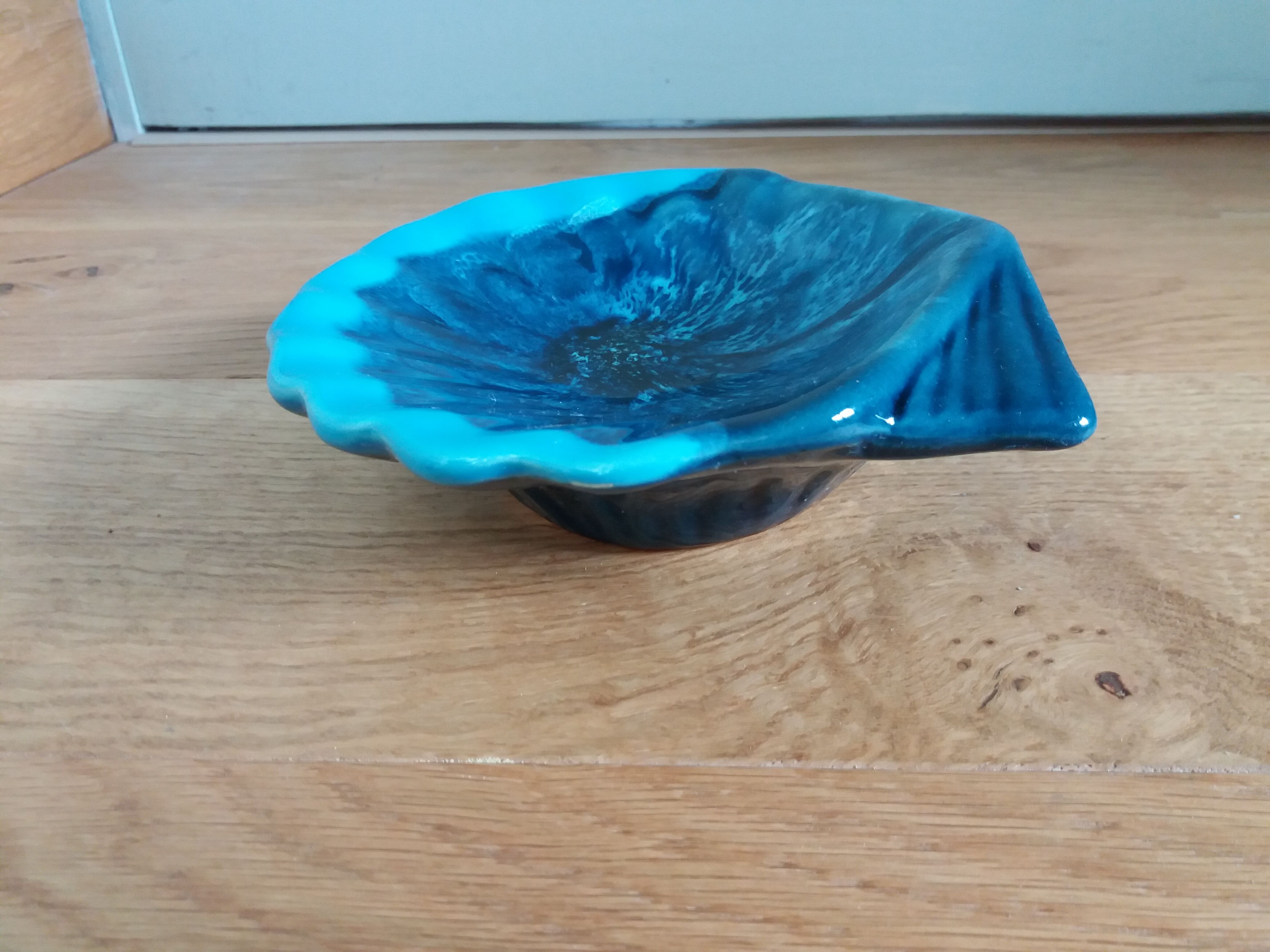 Empty ceramic shell pocket