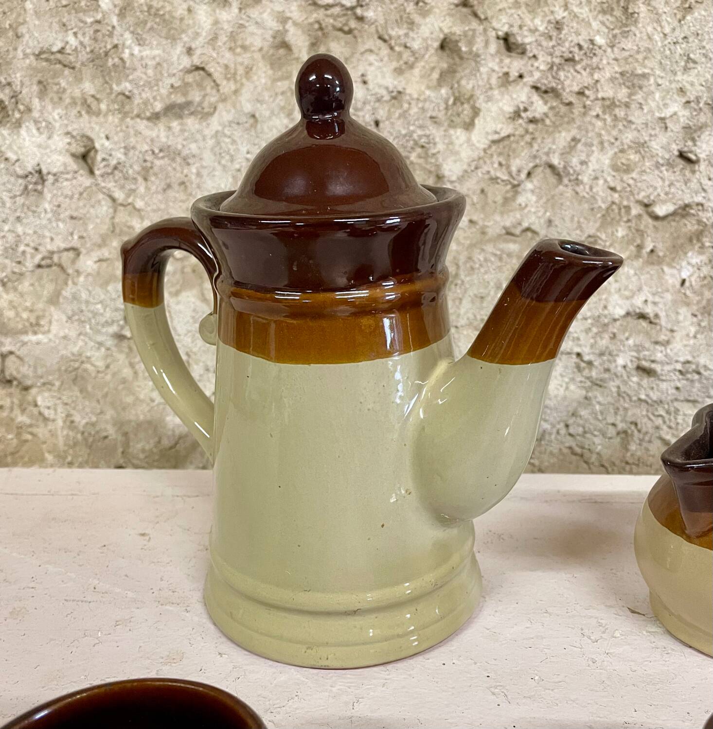 10-piece stoneware tea/coffee set
