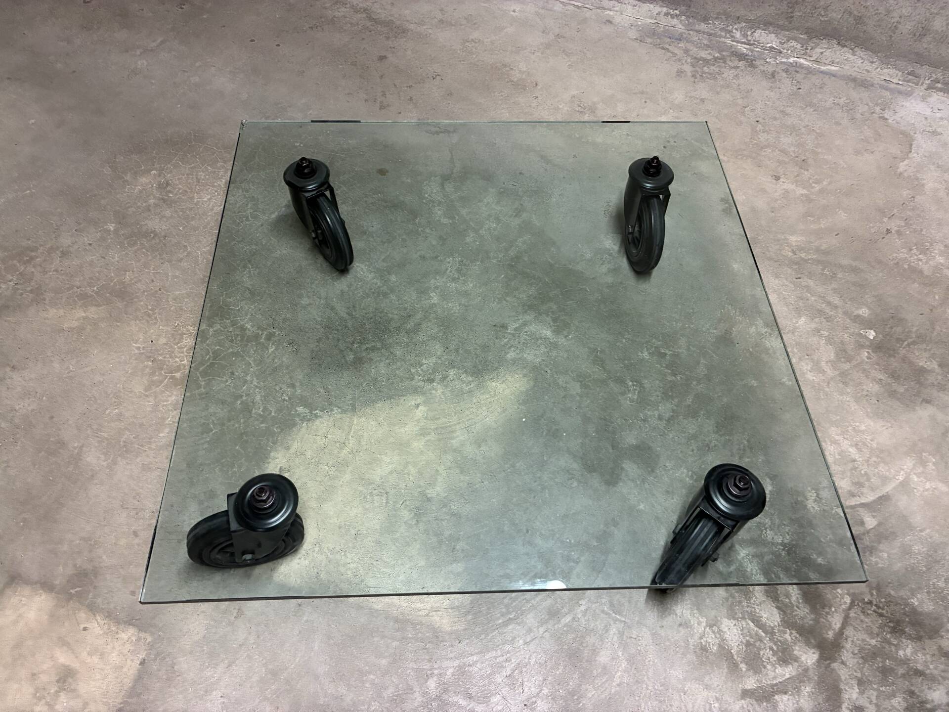 Table basse Gae Aulenti par Fontana Arte