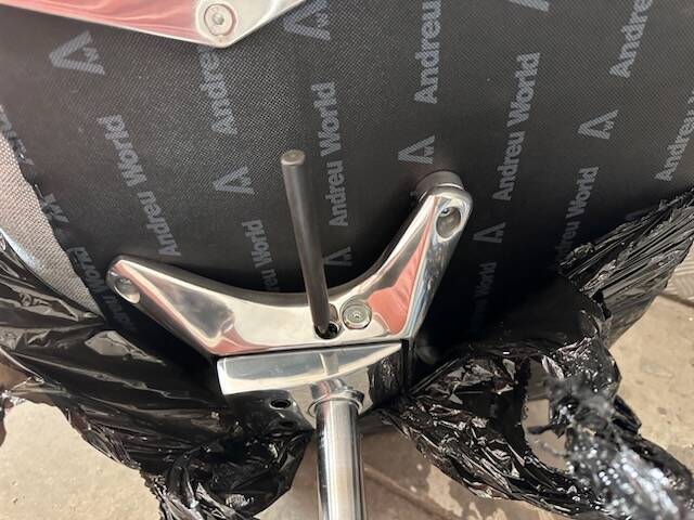 Andreu World swivel chair