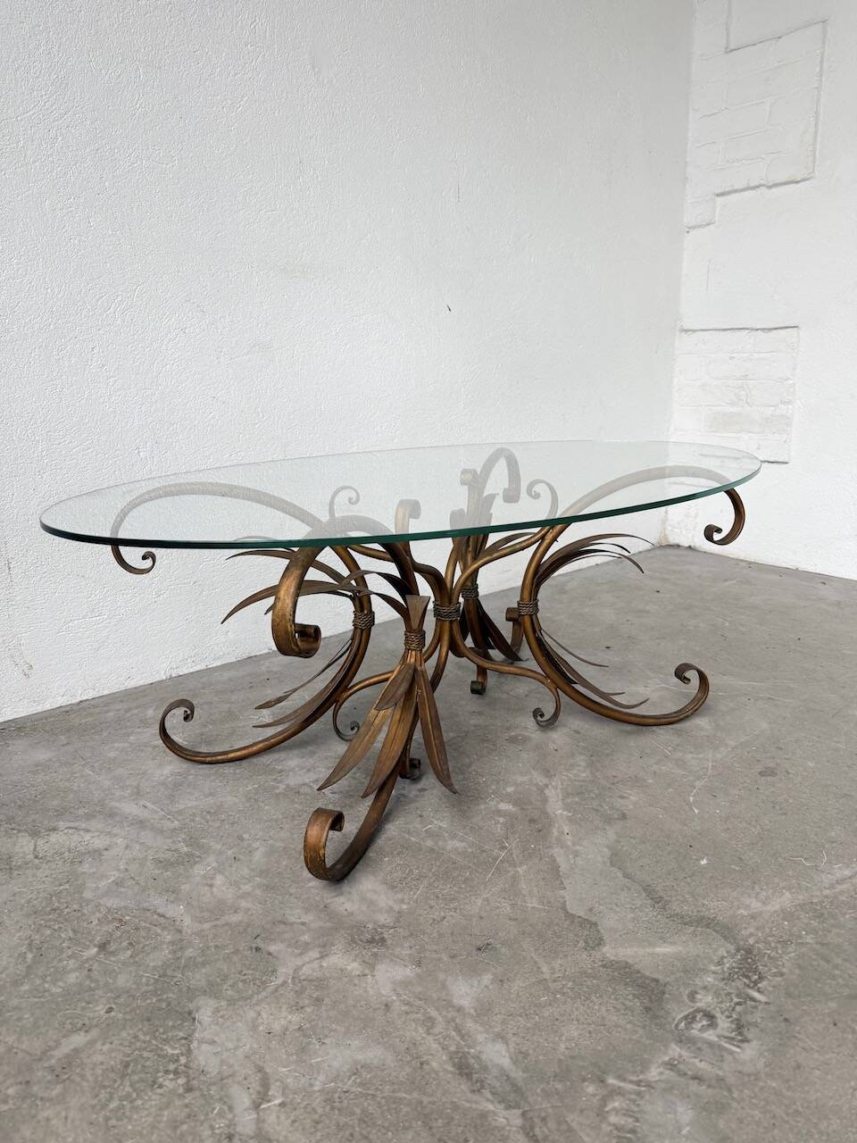 "ear" style coffee table