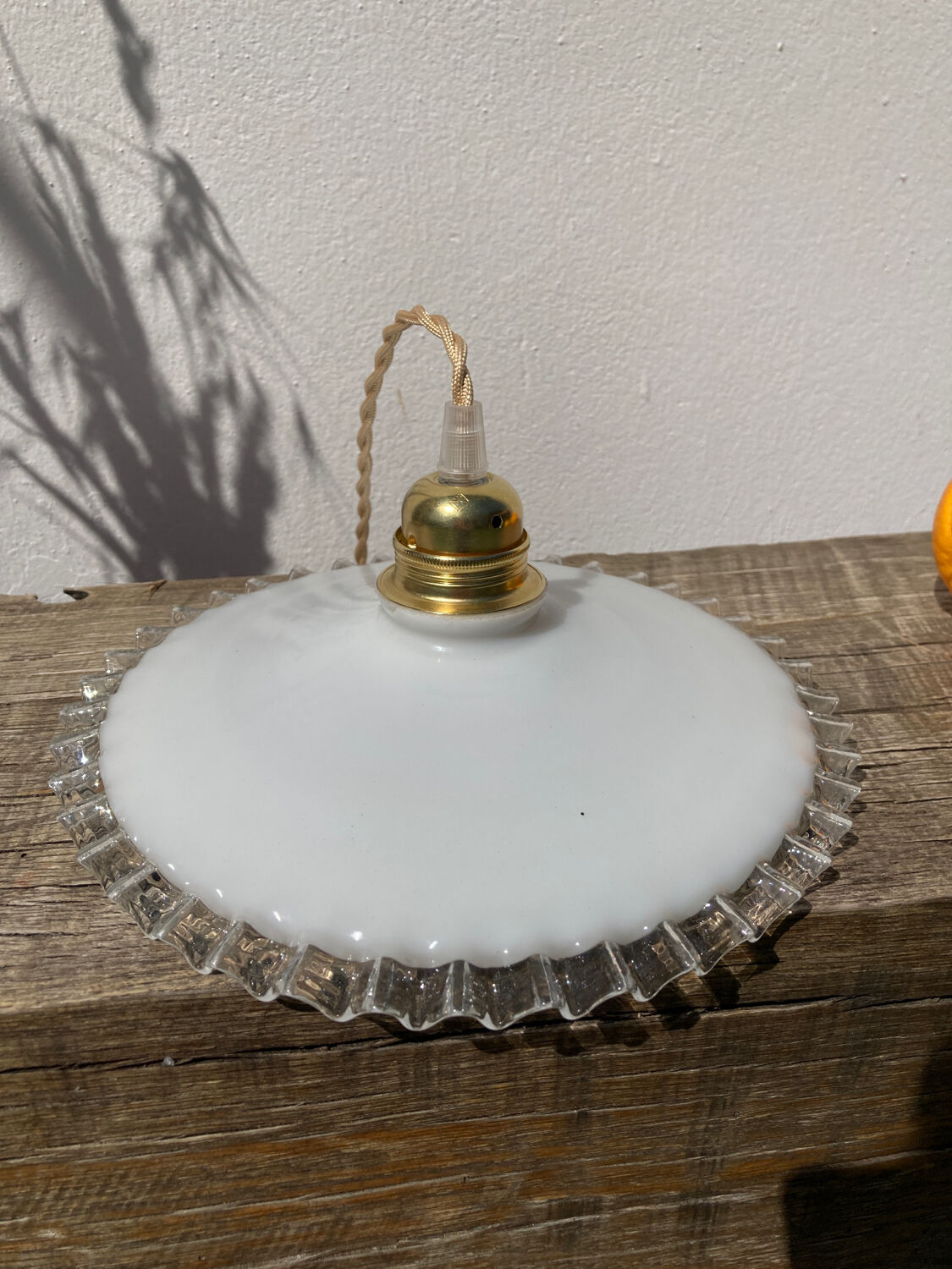 Vintage lace white opaline pendant lamp