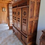 Breton enclosed bed