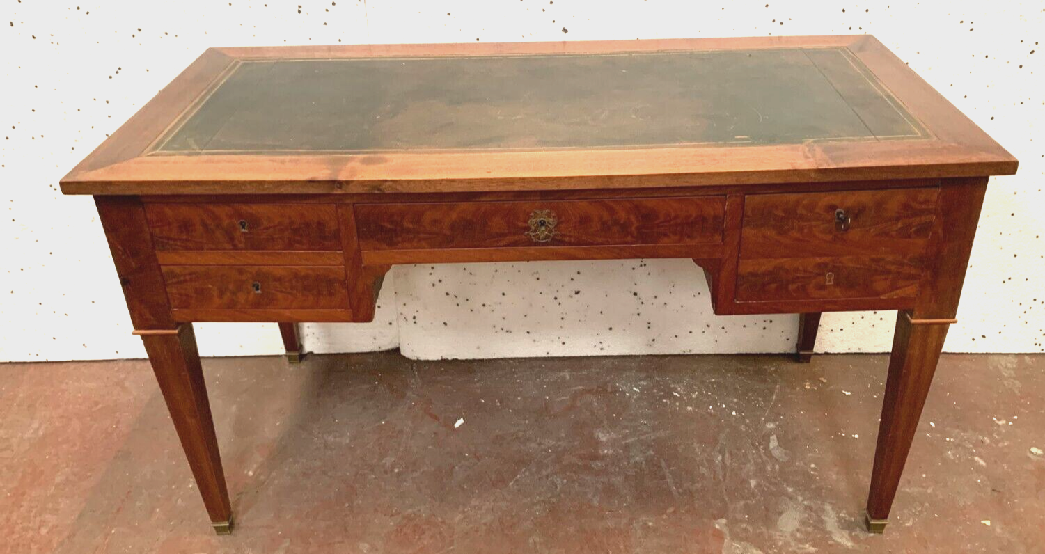 Louis XVI style desk in mahogany XIX century