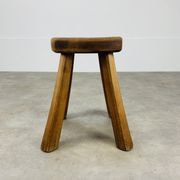 Tabouret brutaliste bois massif déco chalet