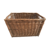 Wicker laundry basket