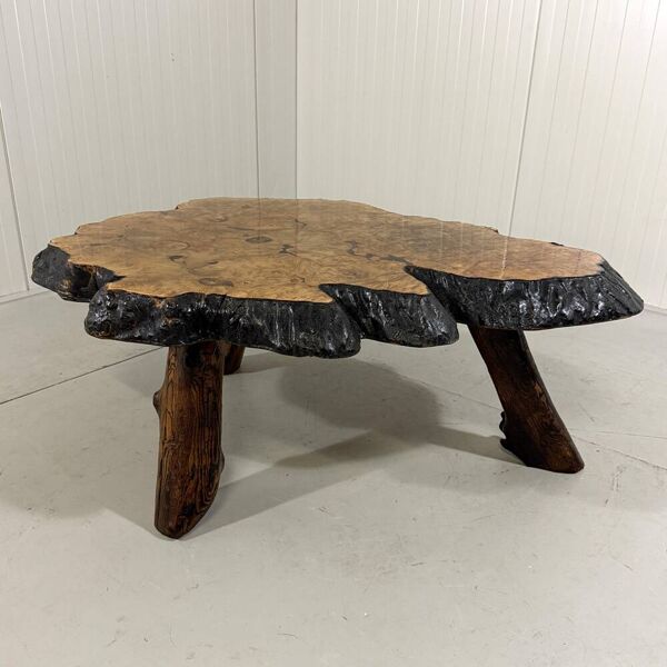 Table basse en tronc d'arbre massif par Frank Armich Canada