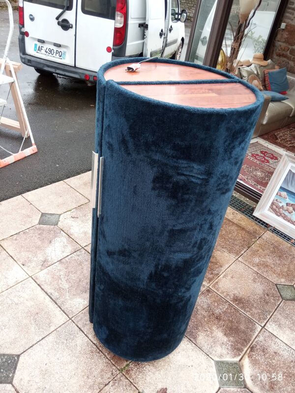 Coiffeuse années 70