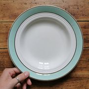 Assiettes creuses vintage dépareillées