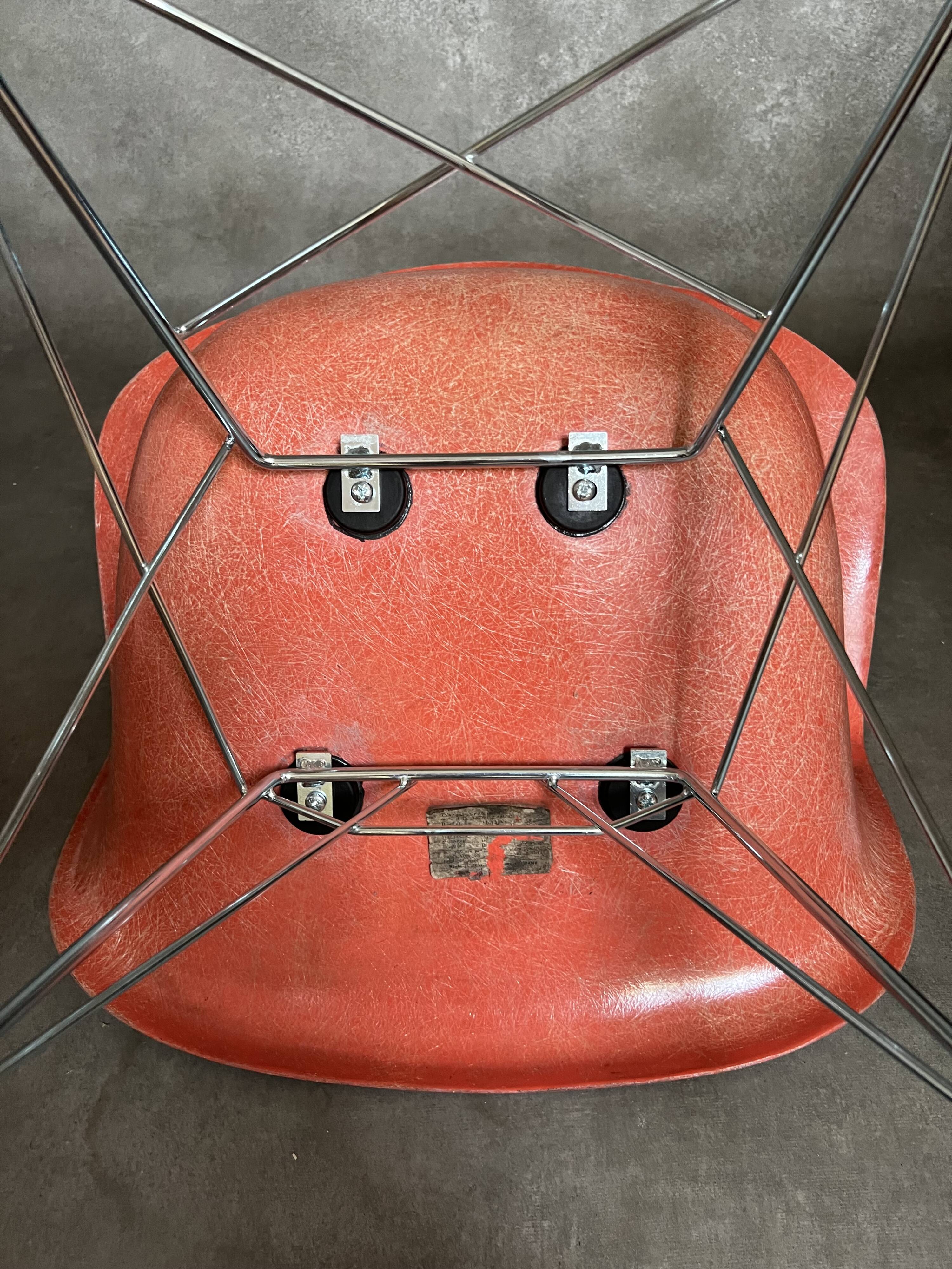 EAMES RAR ROCKING CHAIR HERMAN MILLER 60s design no Vitra