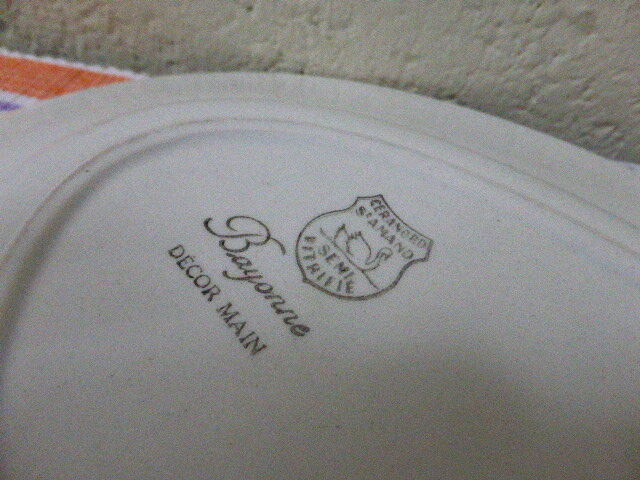 Bayonne, the name of this dish from ceranord St Amand vintage 1950/1960