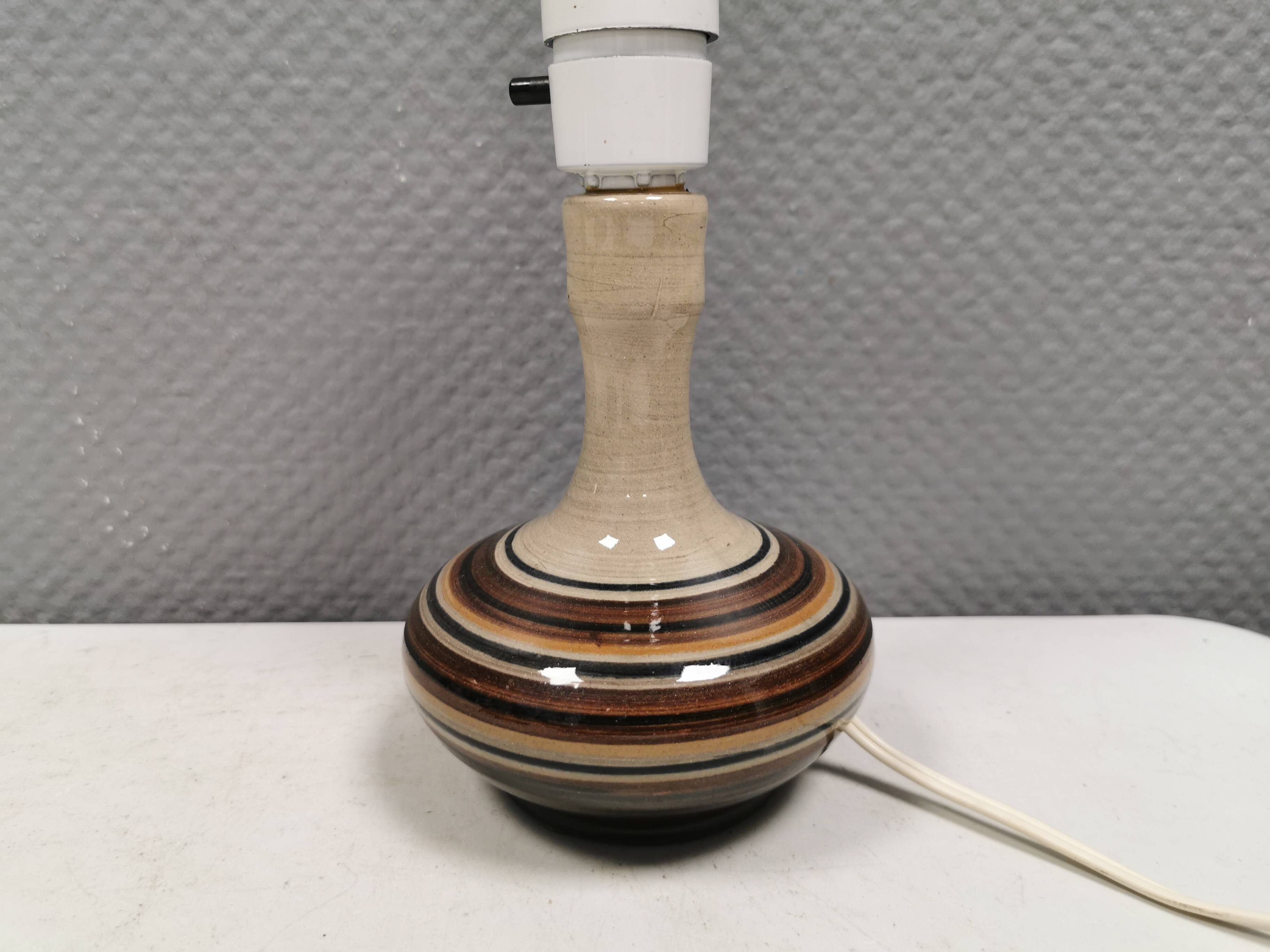 Small ceramic table lamp, Danish from the 1970s-80s.