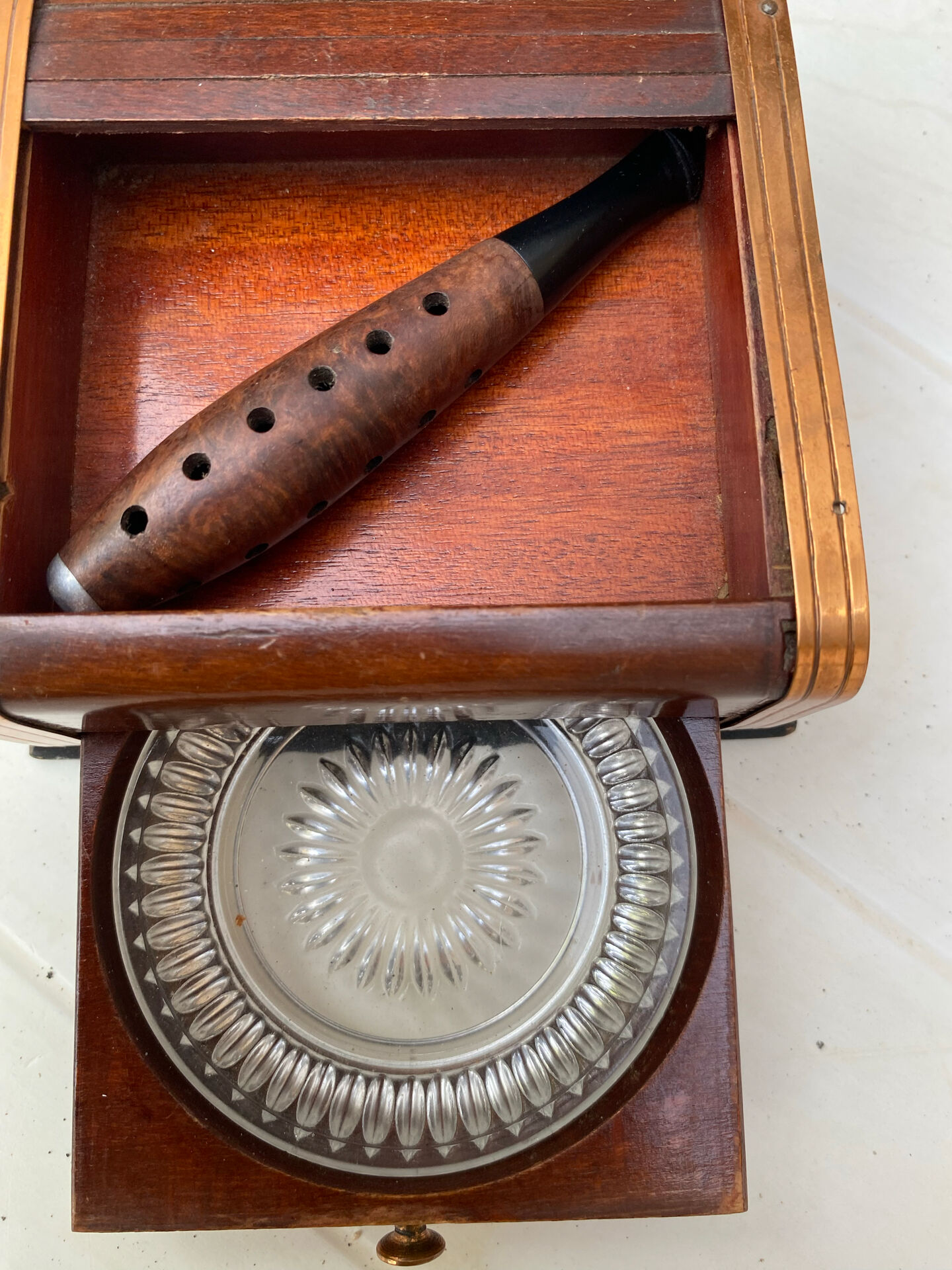 Art Deco wooden and brass cigarette box with curtain + glass ashtray