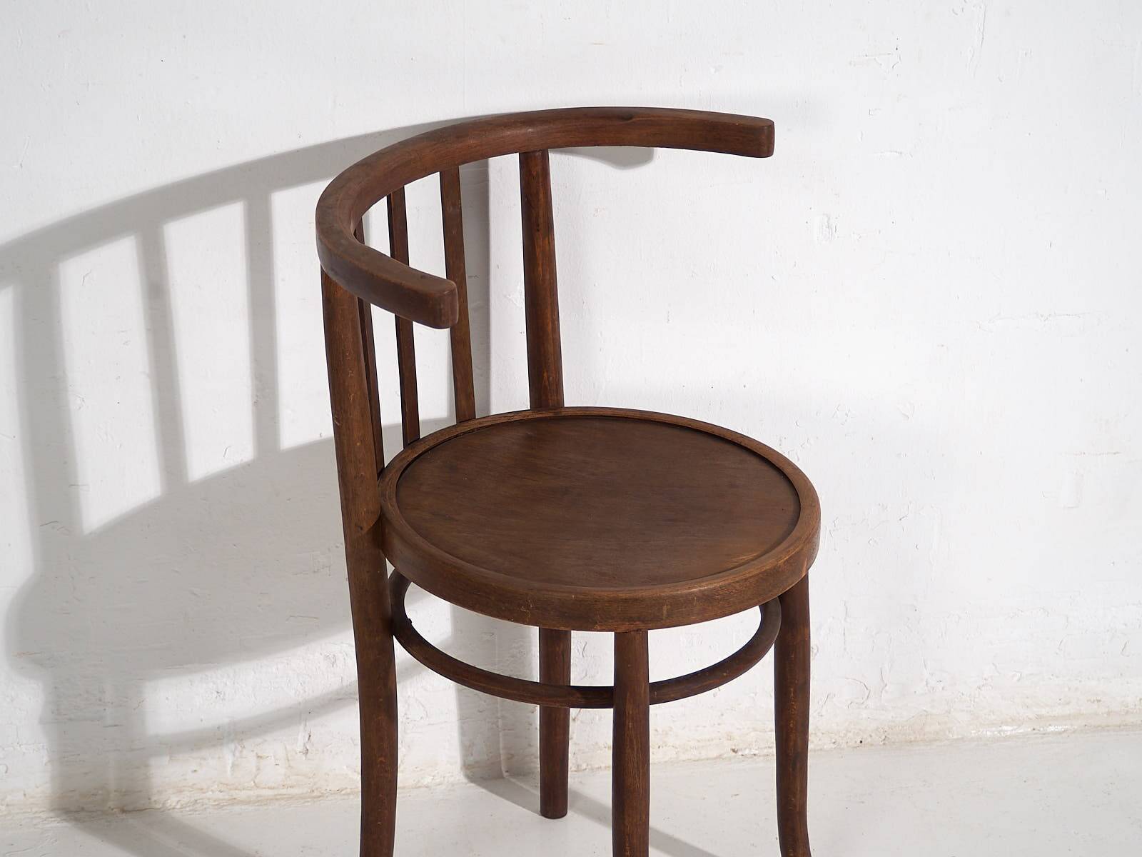 Antique armchairs with armrests (circa 1920). Set of 4 pieces no. 3