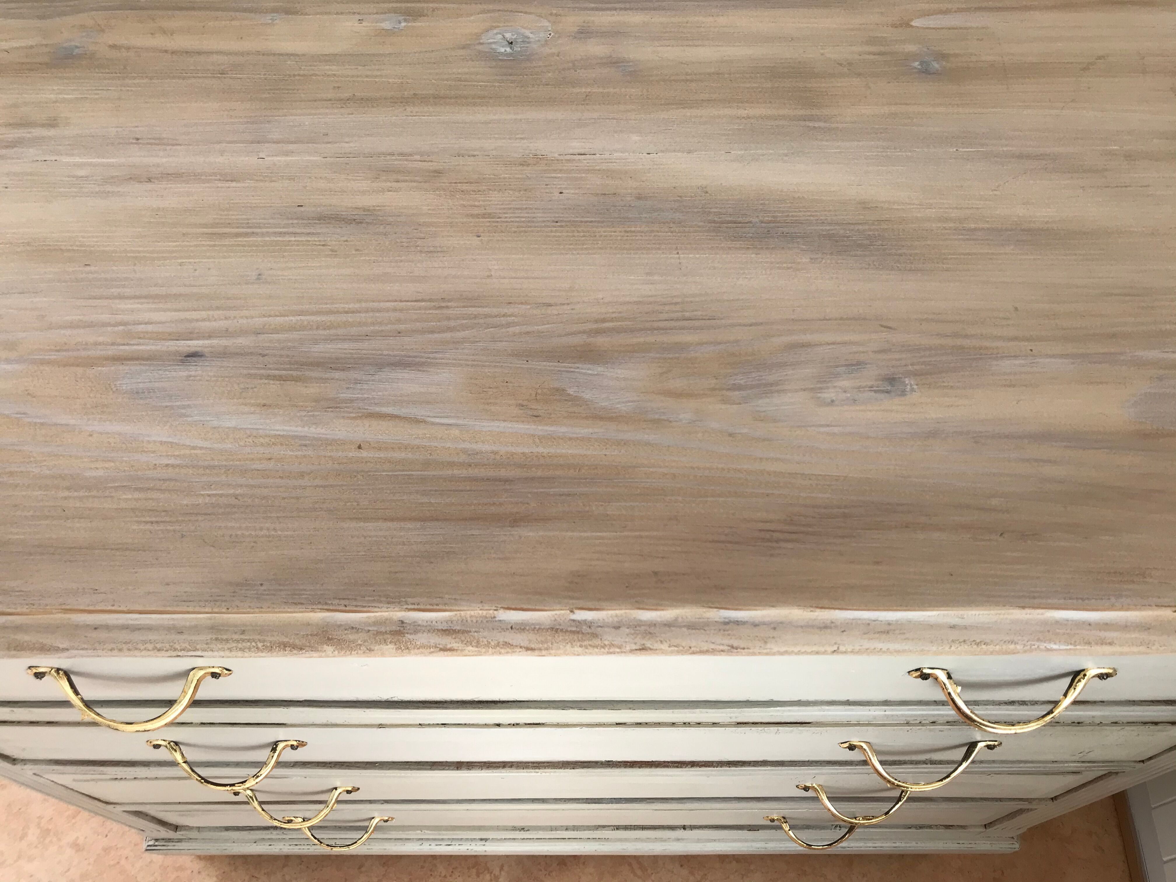 Old white patinated/cream dresser