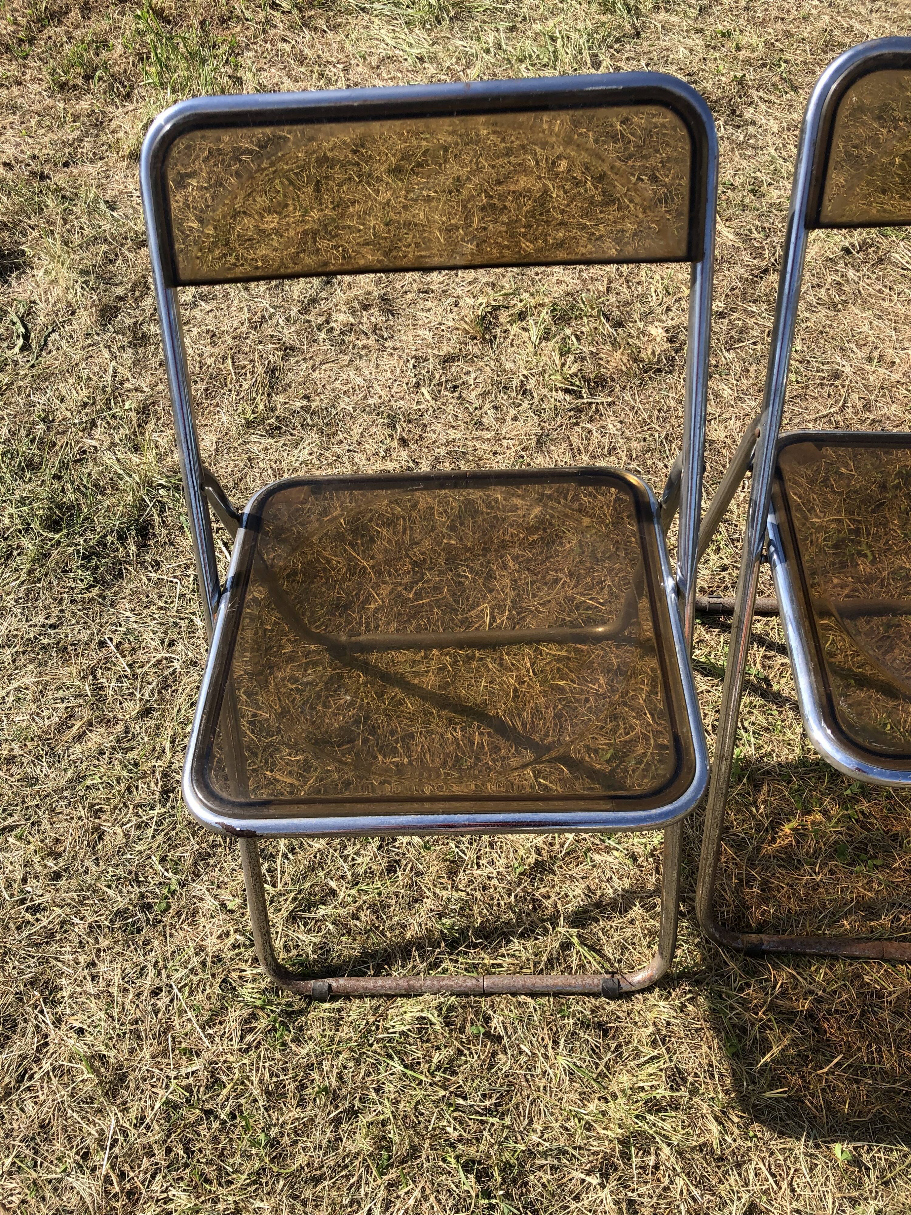 Lot 5 folding chairs in brown plexiglass 70s