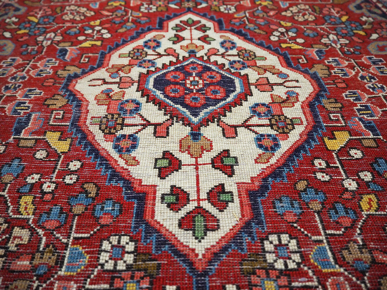 Persian carpet Djozan vintage, 108x160cm
