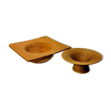 2 flared bowls in square and round wood