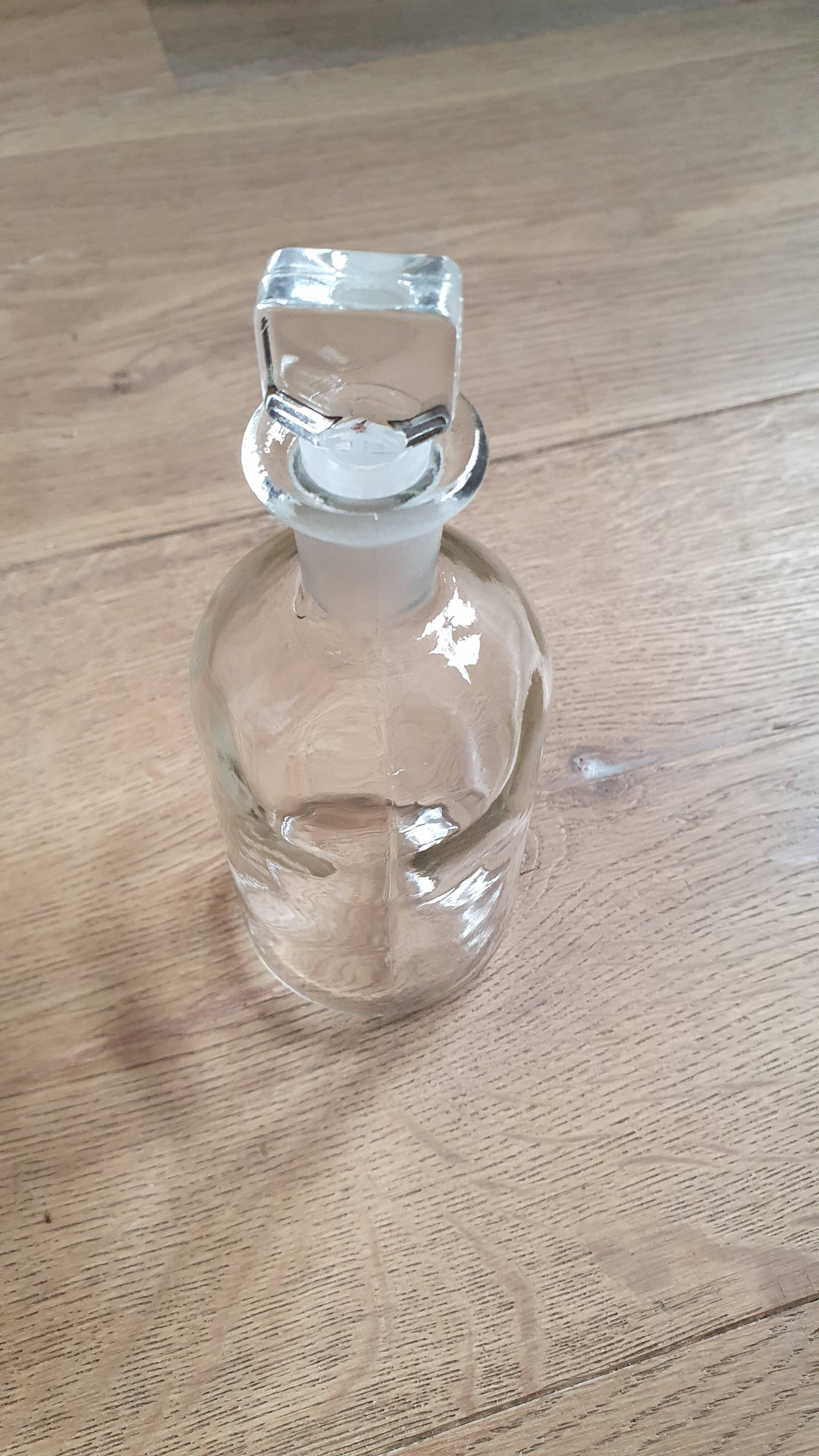 Clear glass apothecary bottle 125 ml