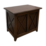 Trunk with braces