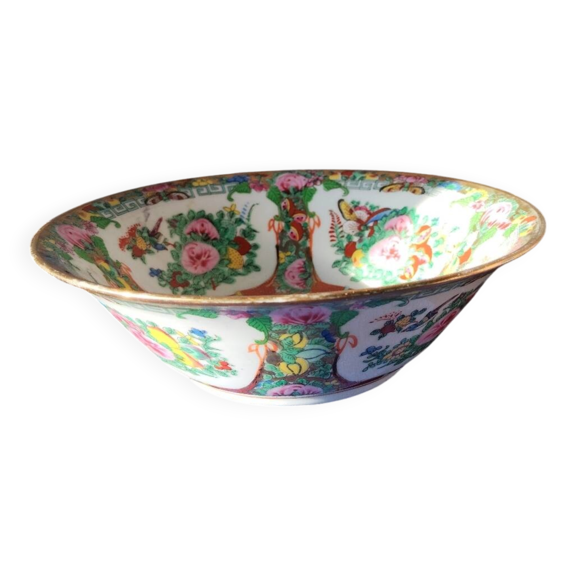 Chinese porcelain bowl with floral and bird decoration – Famille Rose style