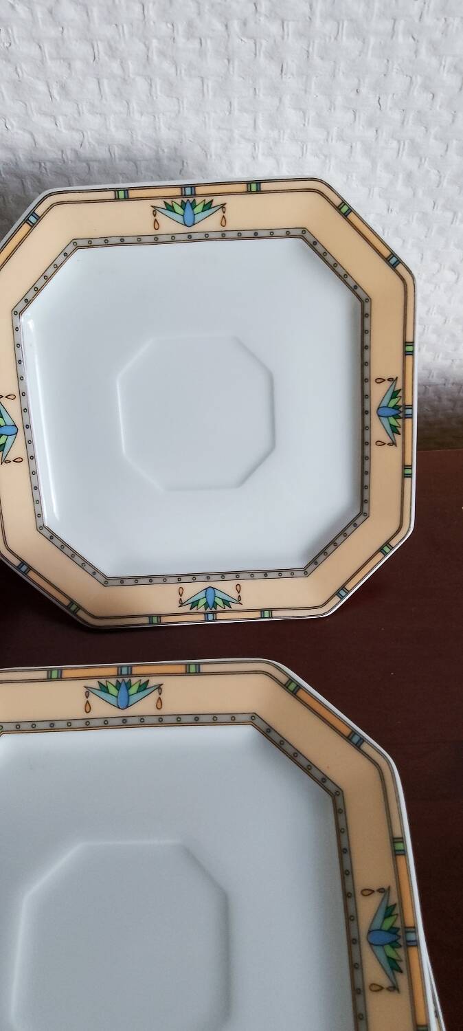 Lot de petites assiettes Bernardaud limoges.