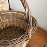 Panier osier tressé vintage , grande anse