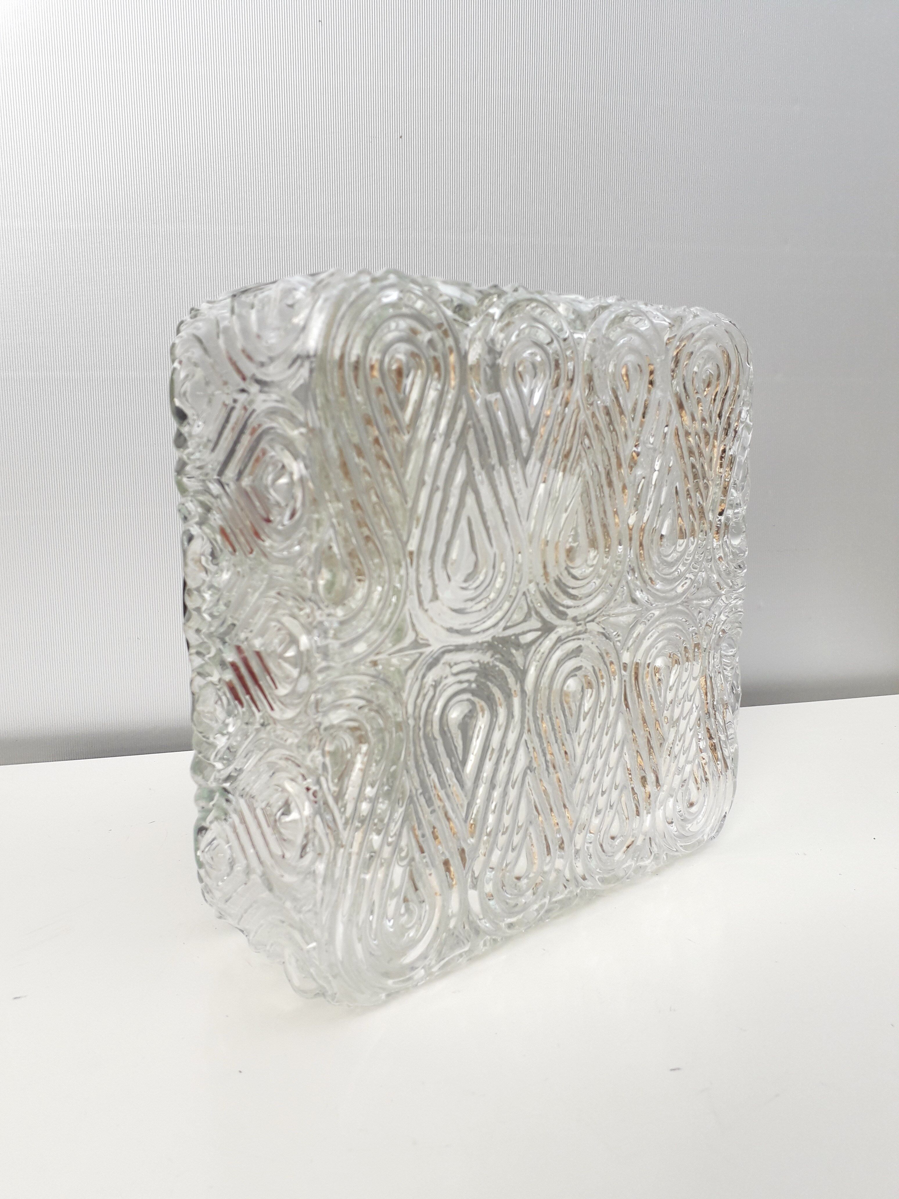 Plafonnier en verre moulé pressé - carré - 1970-80