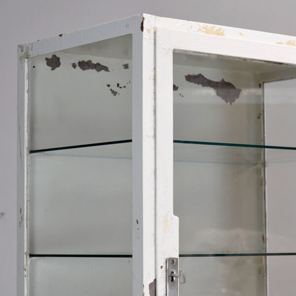 Cabinet médical en fer, années 1930