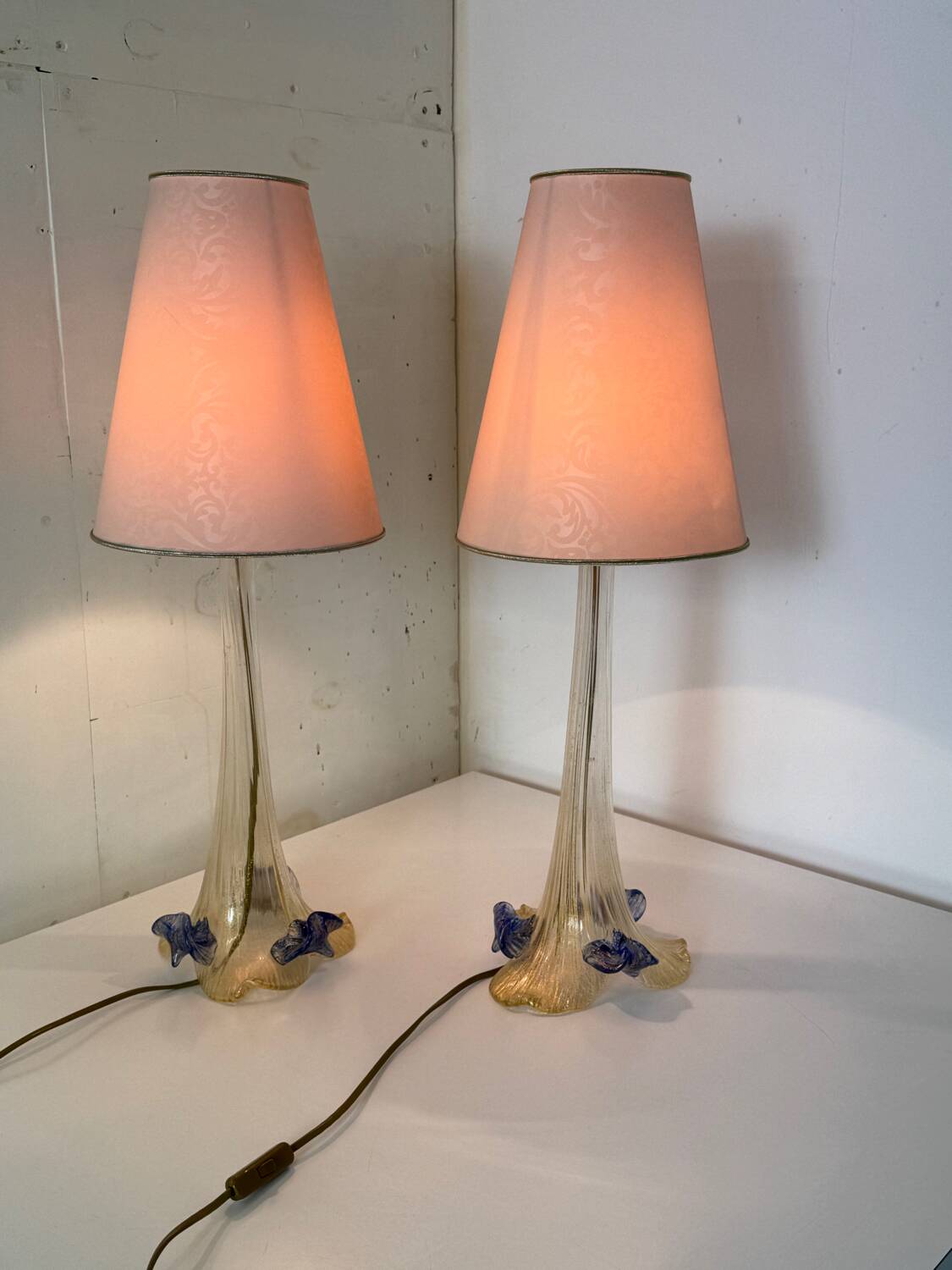 Set de 2 lampes de table italiennes vénitiennes vintage romantiques en verre de Murano.