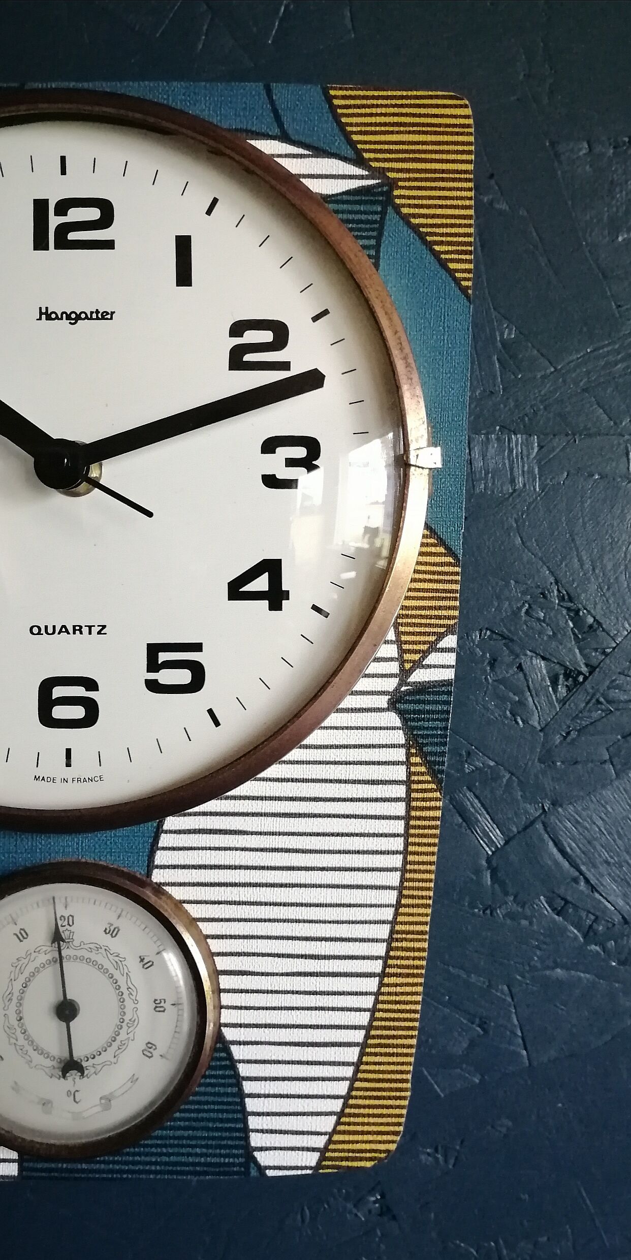 Vintage silent wall clock thermometer "Hangarter"