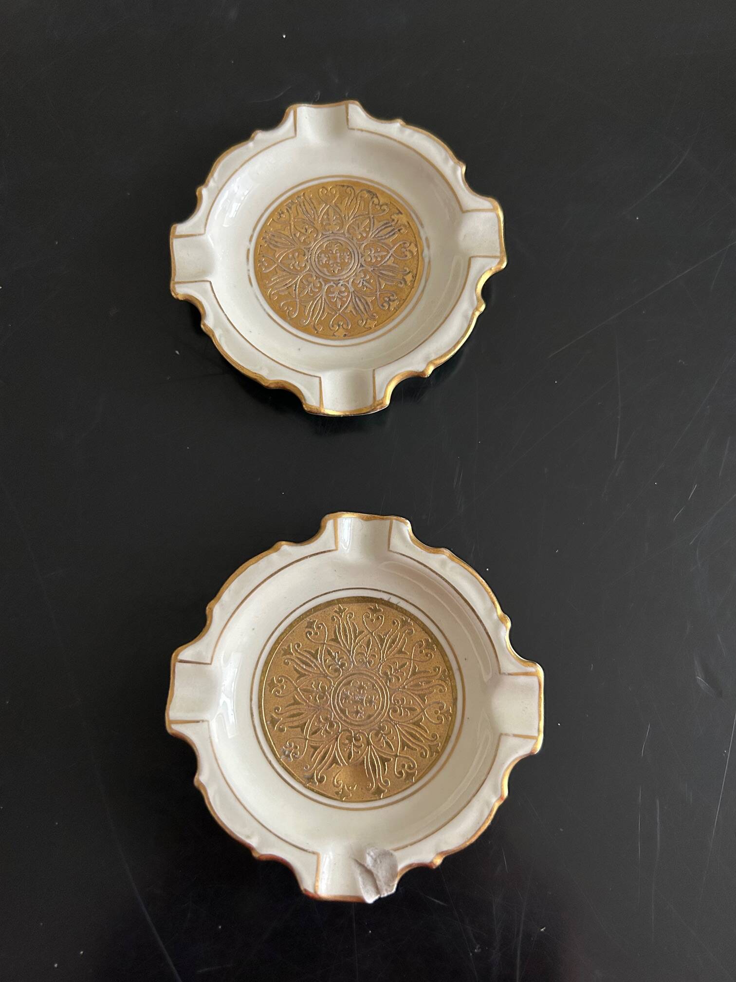 Tettau Bavaria individual ashtrays