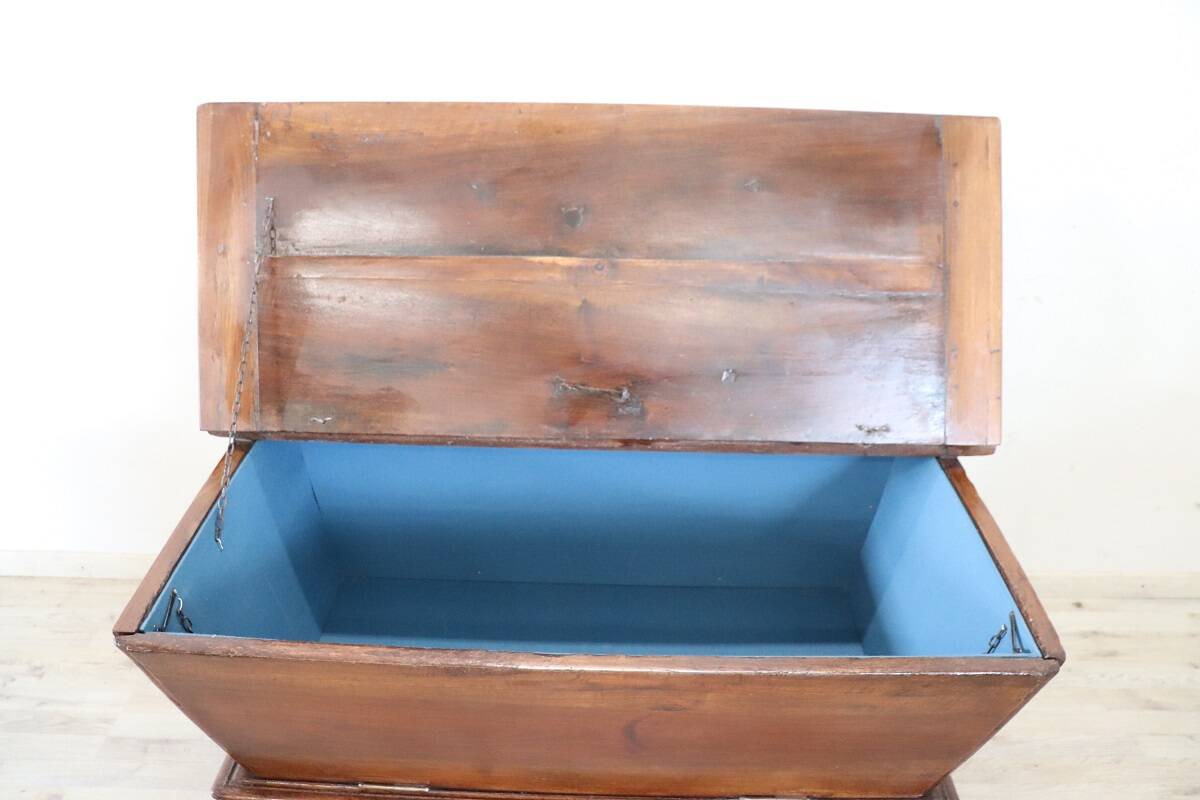 Antique sideboard in solid walnut, Italy 19th century