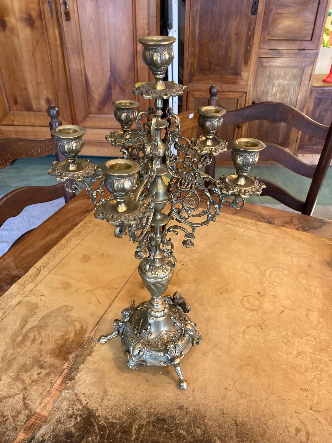 5-spoke bronze chandelier