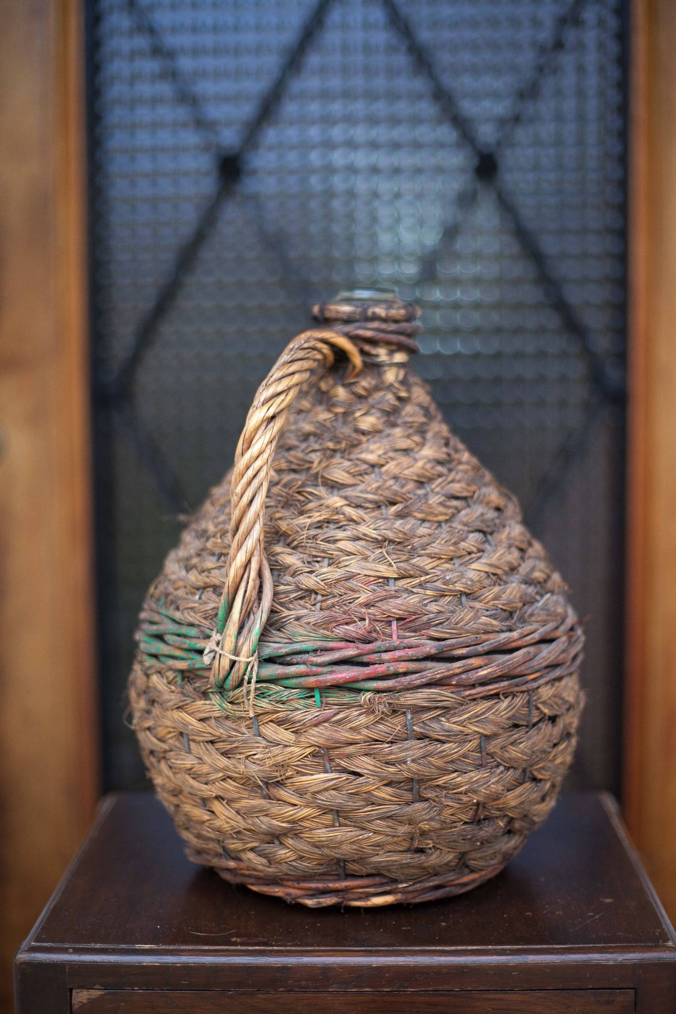 Lady Jeanne bottle, green glass bottle dressed in straw and wicker weaving, carboy, decorative v