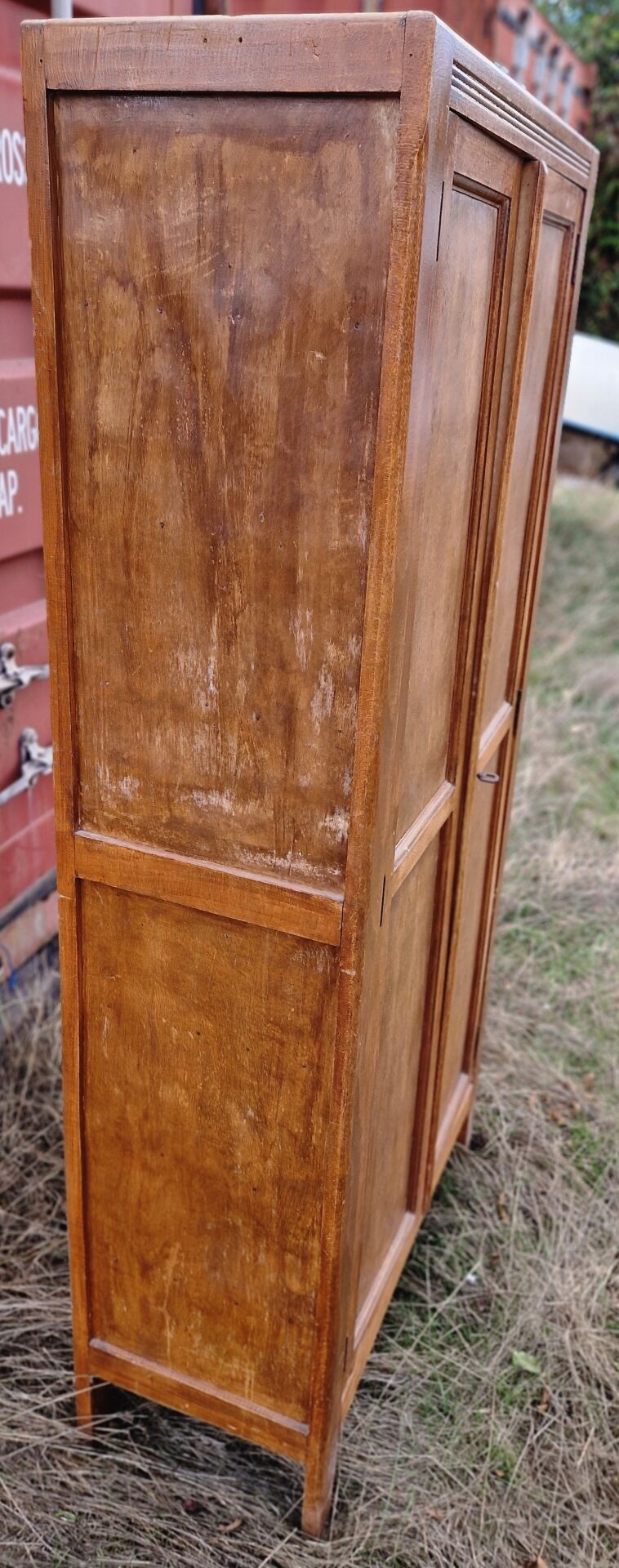 Armoire parisienne