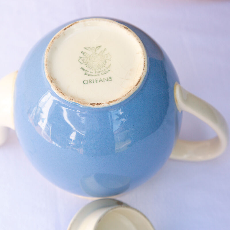 Villeroy blue teapot and Boch model Orléans
