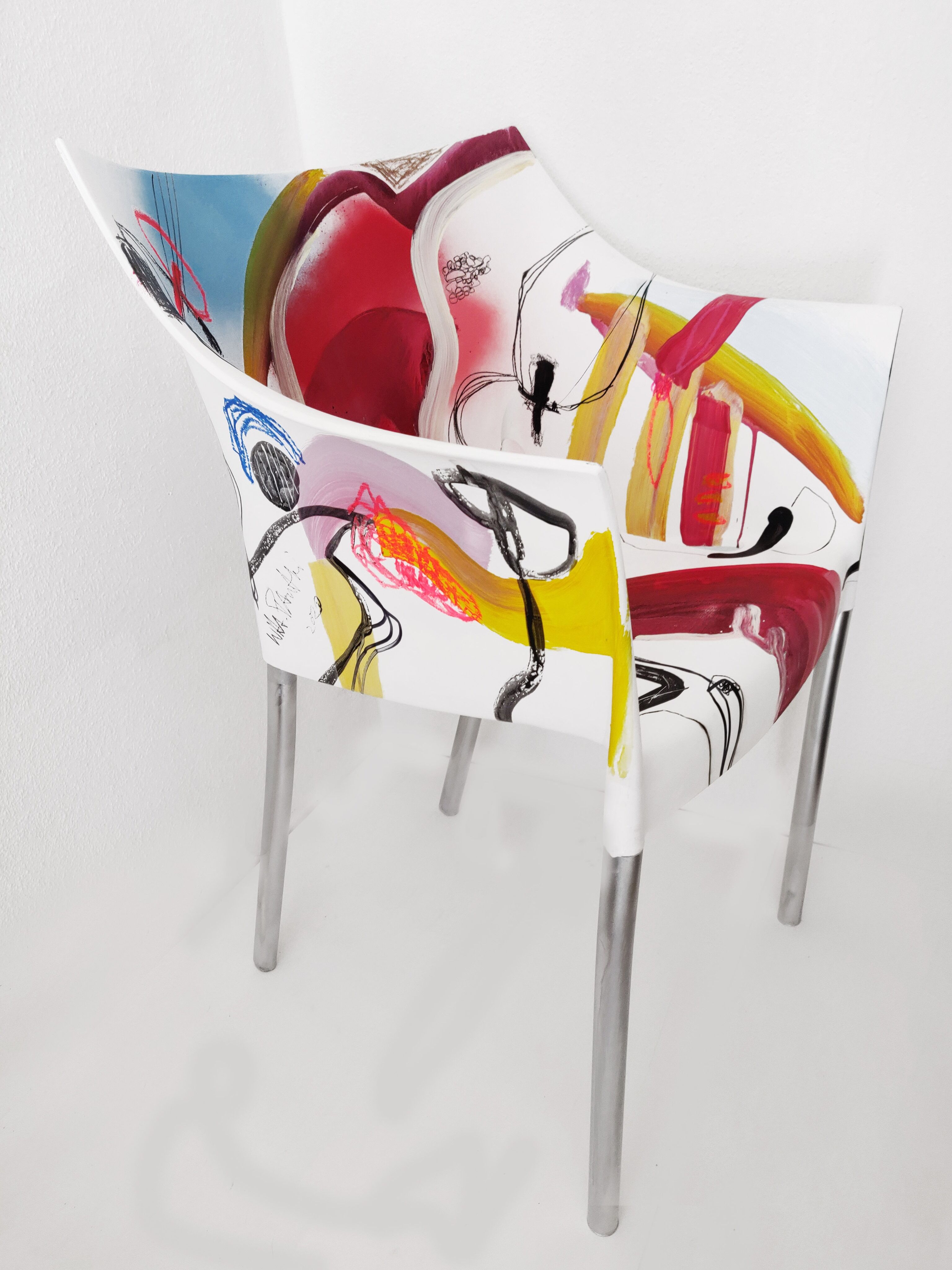 Armchair Dr.NO by Philippe Starck for Kartell painted by WHA. Pantki