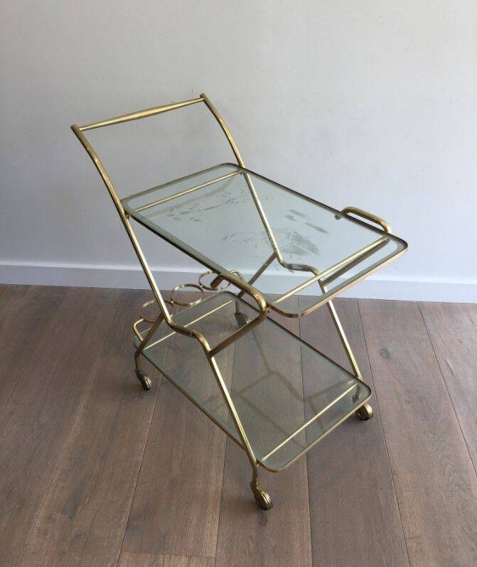 Italian designer rolling table in brass and engraved glass