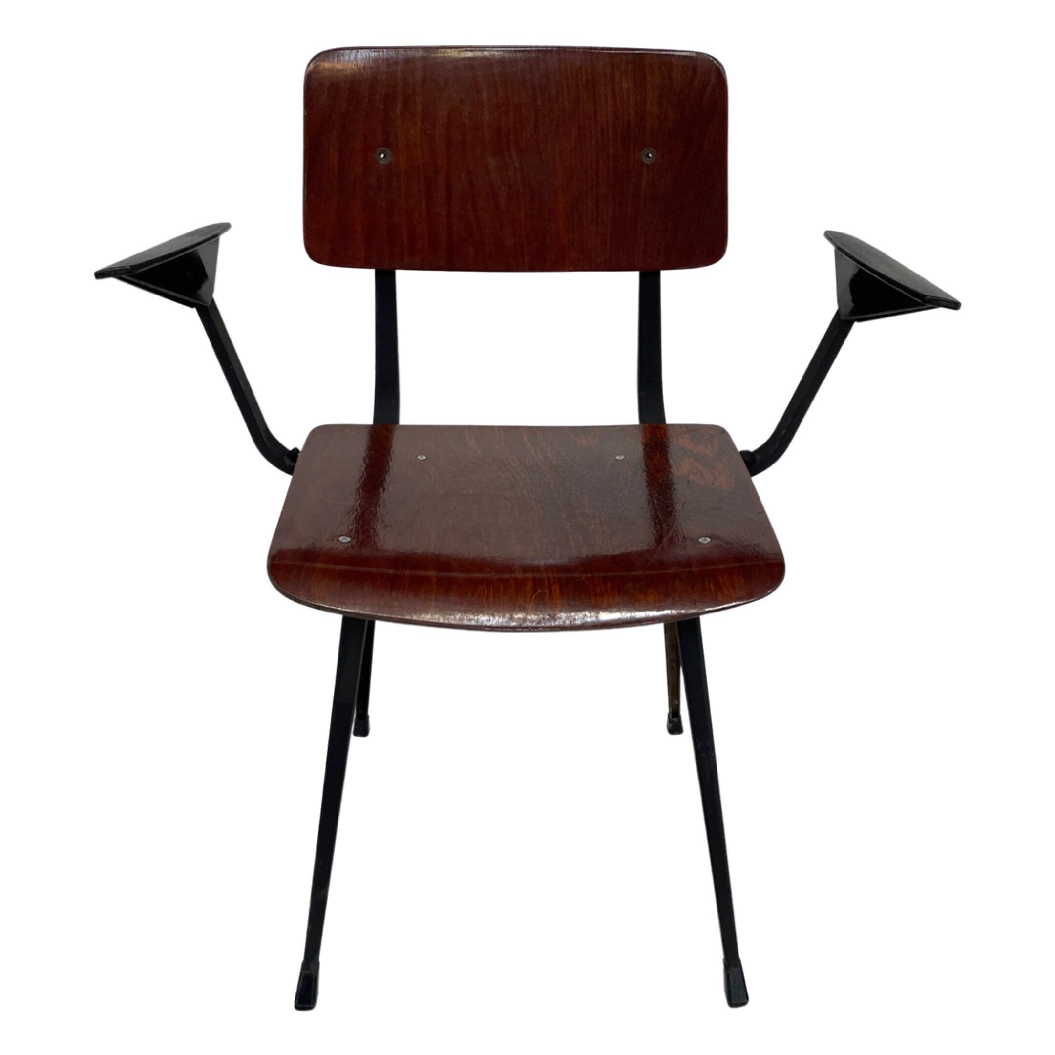 Friso Kramer 'Result' chair with armrests for Ahrend de Cirkel, 1960s