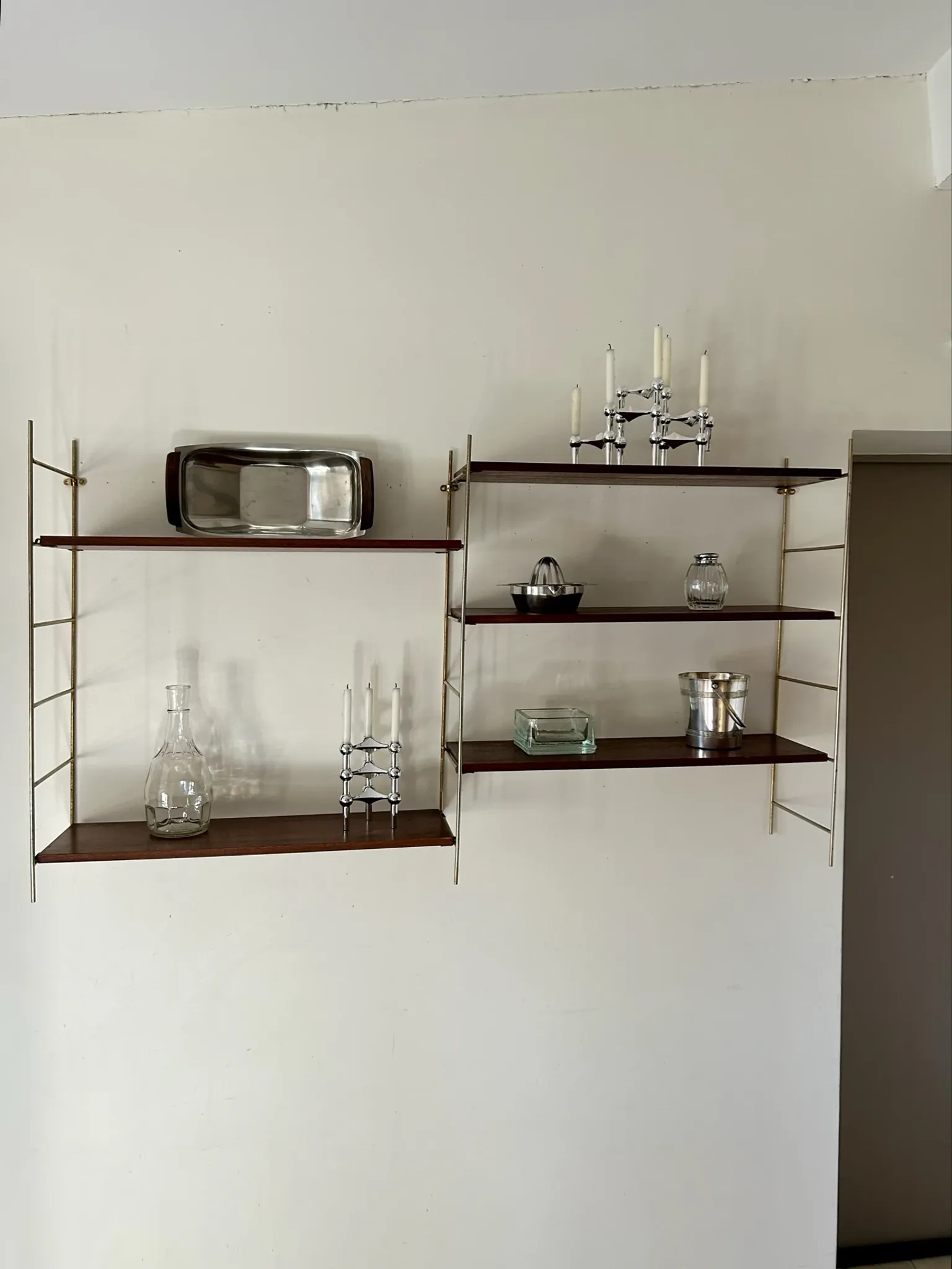 Double shelf in Tomado style