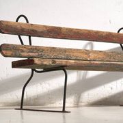 Banc ancien en fer et bois de pin – Europe centrale, vers 1920
