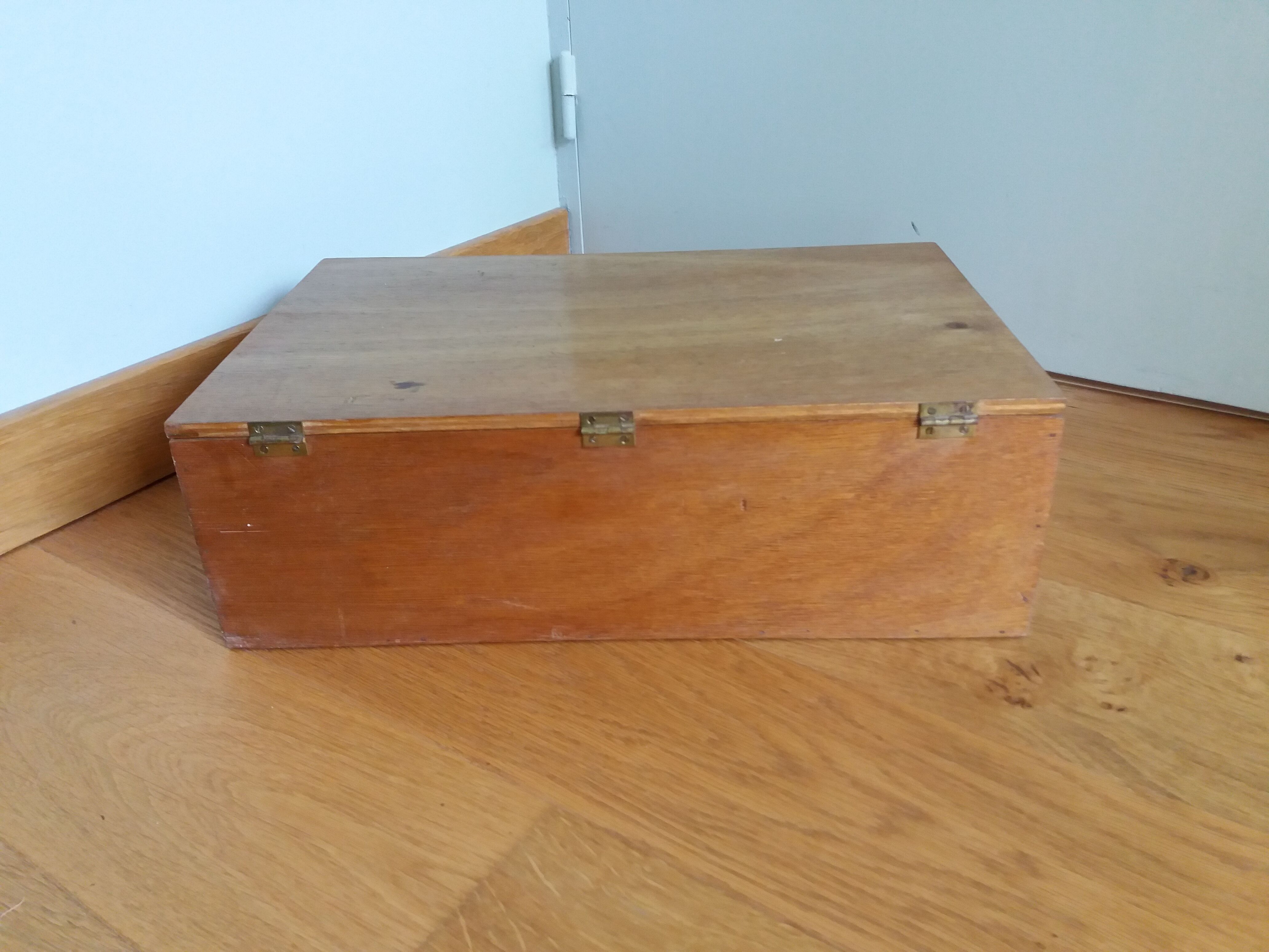 Storage box
