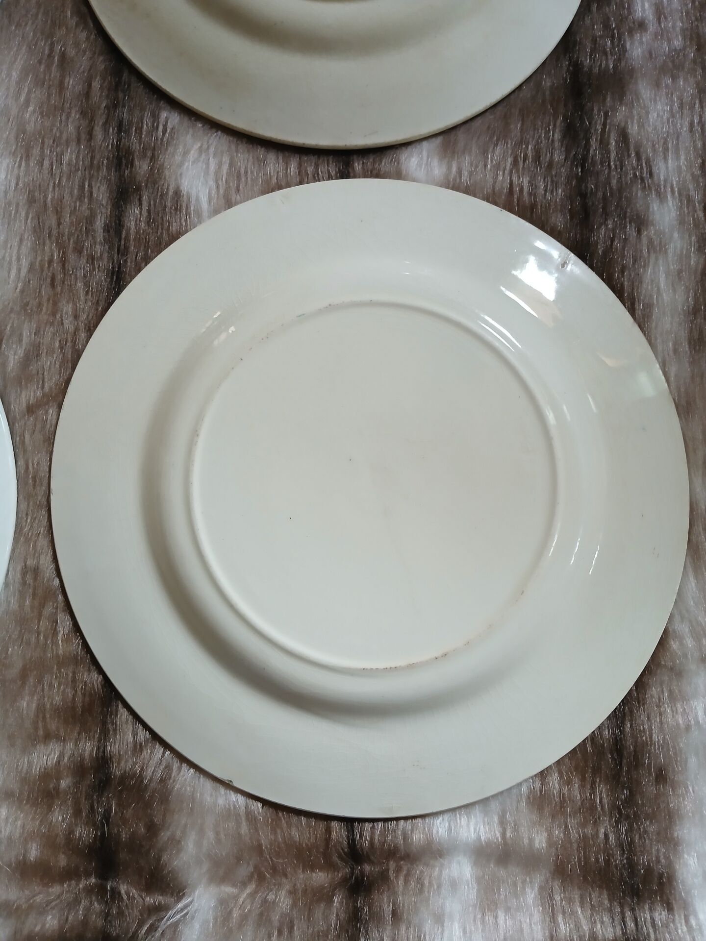 8 mismatched ironstone dinner plates