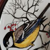 Oval frame bird