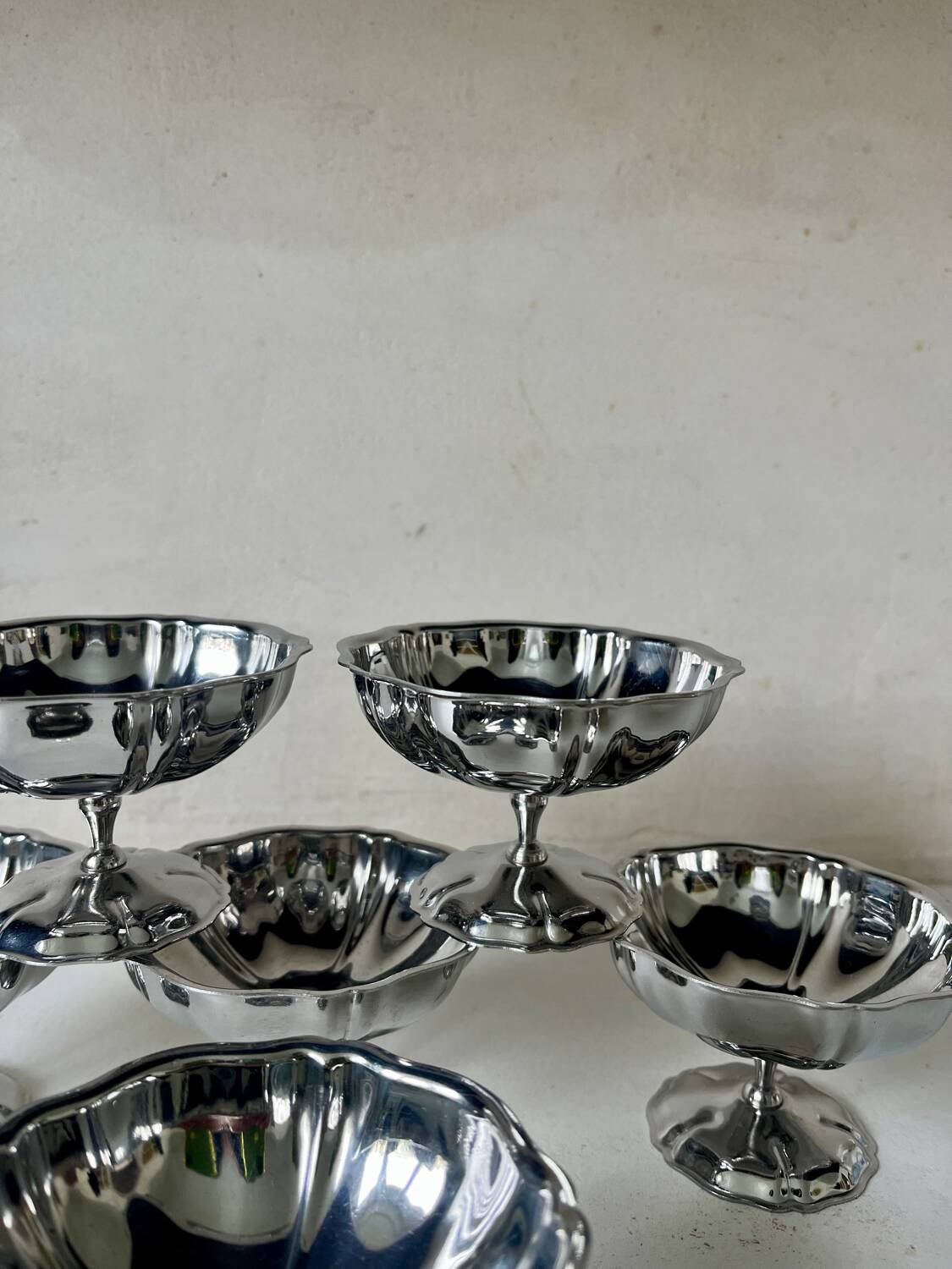 6 vintage 70s stainless steel footed bowls